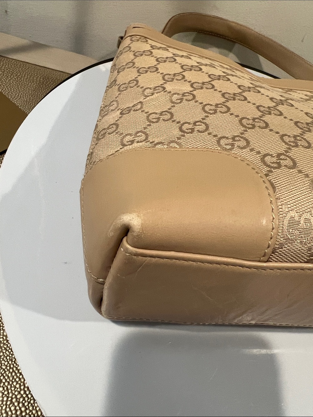 Gucci Tan Monogram Shoulder Bag - Picture 11 of 13